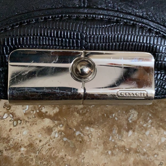 Authentic Coach used wallet. Has many many slits for a lot of cards. - Picture 2 of 8